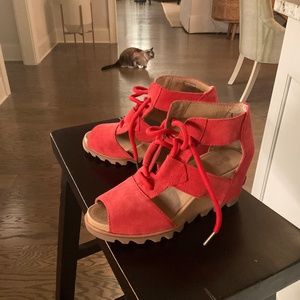 Sorel Women’s suede wedges size 7